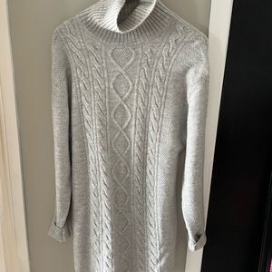 Dynamite sweater dress, never worn, tags on size medium